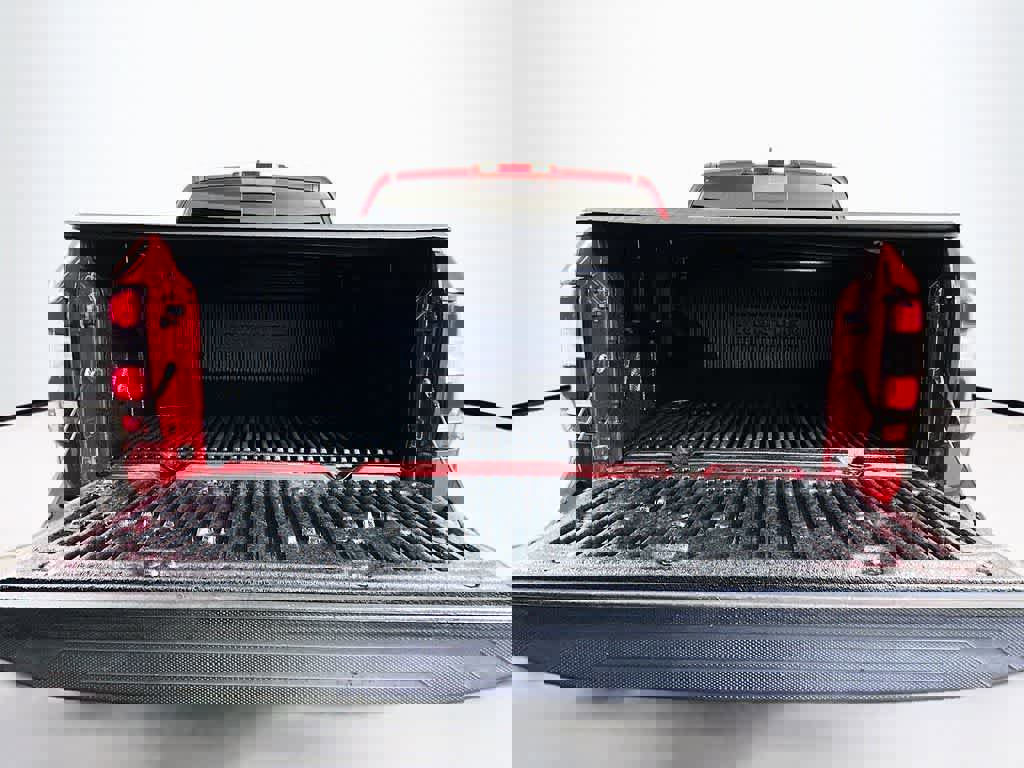 Used 2023 Nissan Frontier PRO-4X w/ Technology Package image 22