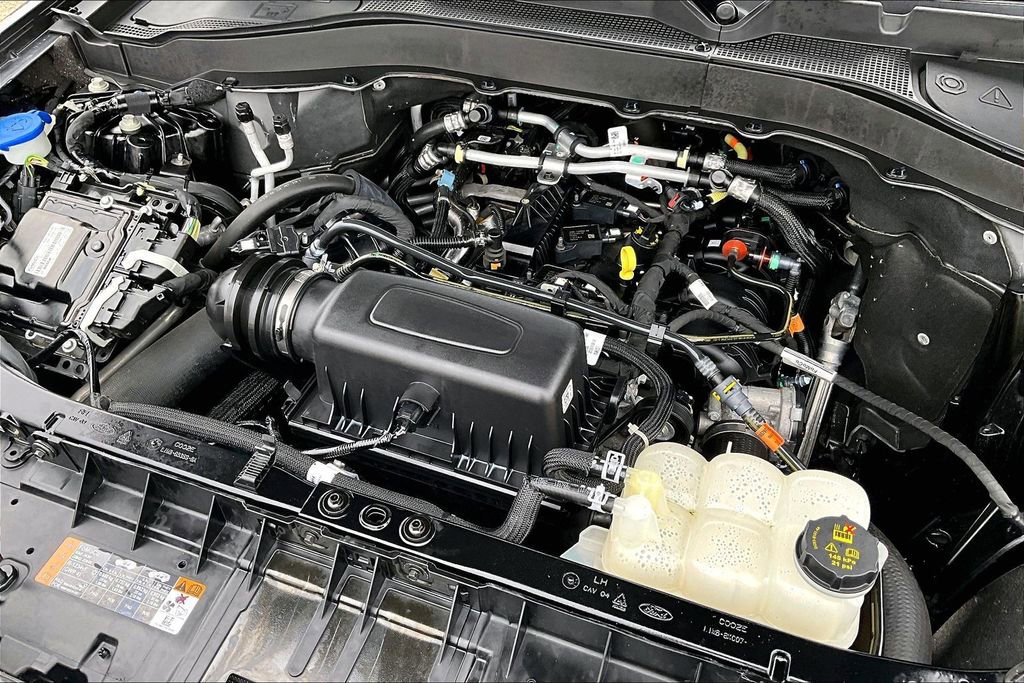 Certified 2023 Ford Explorer XLT w/ Equipment Group 202A image 35