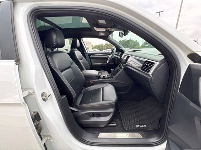 Used 2022 Volkswagen Atlas Cross Sport SEL AWD/4WD image 19