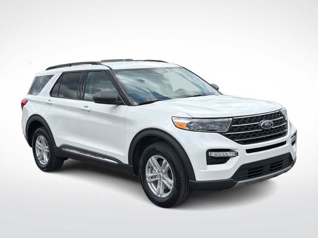 Certified 2024 Ford Explorer XLT w/ Equipment Group 202A AWD/4WD image 2