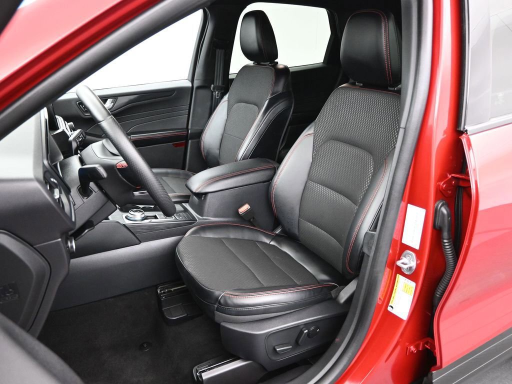 Certified 2025 Ford Escape ST-Line Select image 38