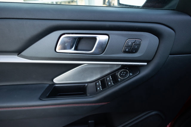 Certified 2025 Ford Explorer ST image 16