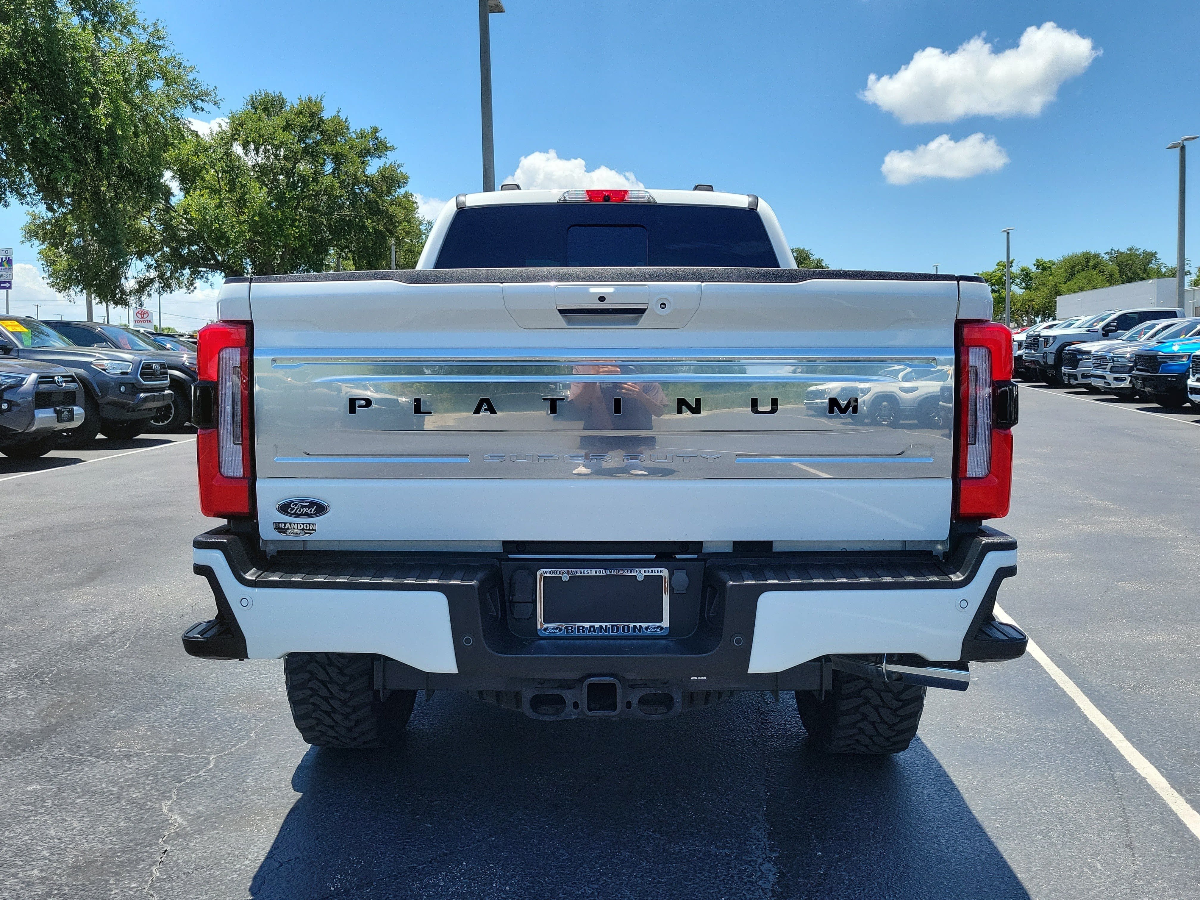 Certified 2024 Ford F350 Platinum w/ Tremor Off-Road Package AWD/4WD image 8
