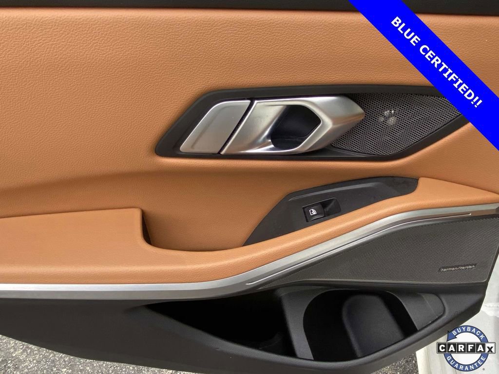 Used 2023 BMW 330i Sedan w/ Premium Package image 12