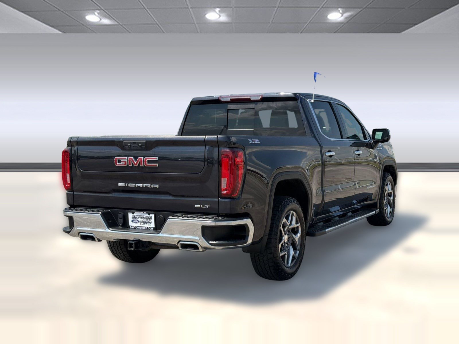 Used 2022 GMC Sierra 1500 SLT AWD/4WD image 9