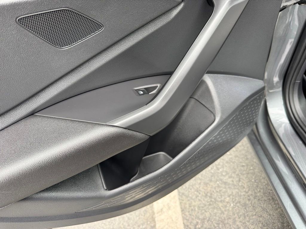 Used 2019 Volkswagen Jetta R-Line w/ R-Line Cold Weather Package FWD image 41