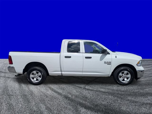 Used 2024 RAM 1500 Classic SLT AWD/4WD image 3
