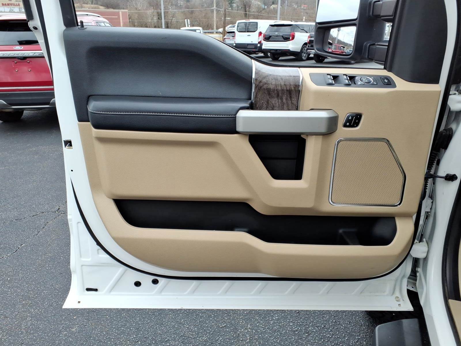 Certified 2018 Ford F250 Lariat w/ Lariat Ultimate Package image 16