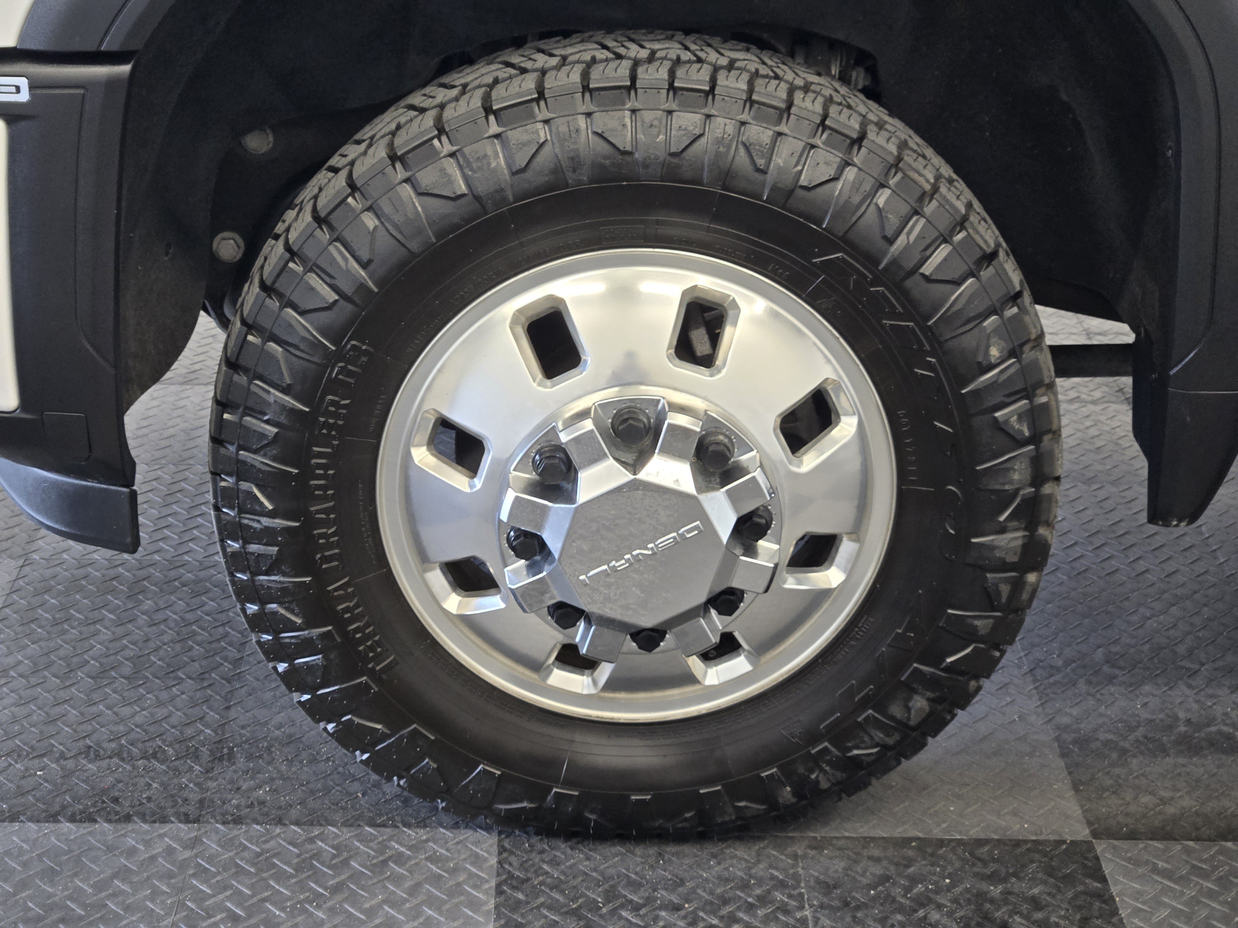 Used 2024 GMC Sierra 3500 Denali w/ Denali Reserve Package AWD/4WD image 10