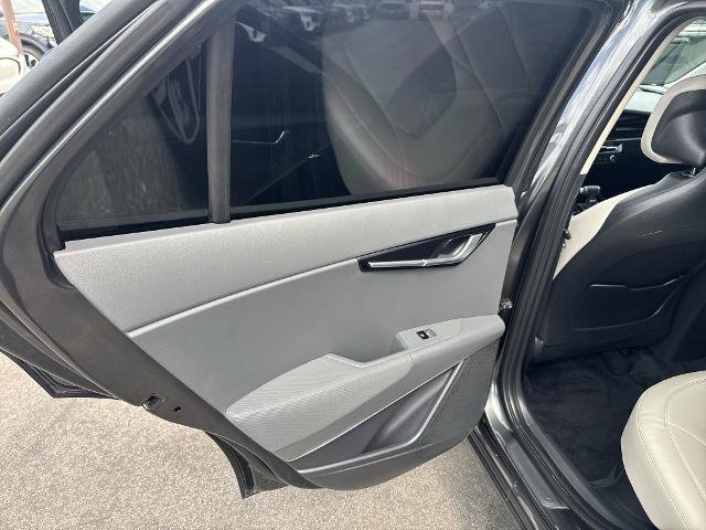 Used 2023 Kia Niro EX Touring FWD image 16