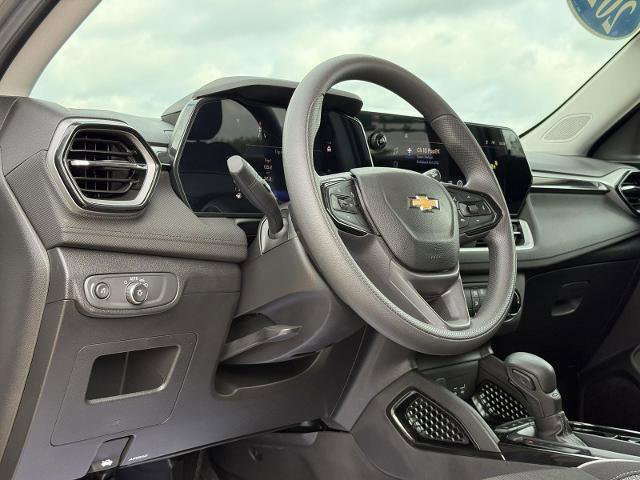 Used 2024 Chevrolet TrailBlazer LS w/ LS Convenience Package image 12