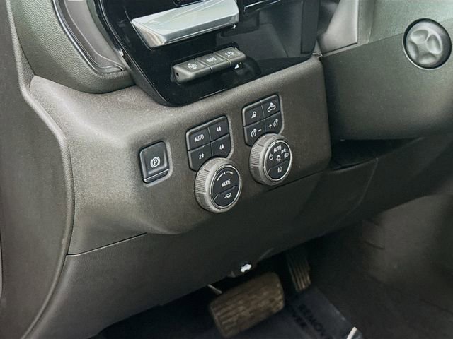 Used 2025 Chevrolet Silverado 1500 High Country w/ High Country Premium Package AWD/4WD image 10