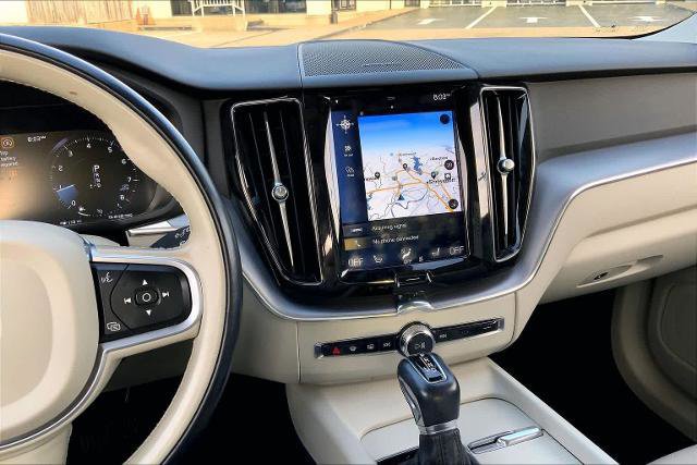 Used 2020 Volvo XC60 T5 Momentum image 9