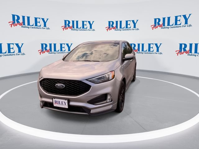 Certified 2022 Ford Edge ST-Line w/ Class II Trailer Tow Package AWD/4WD image 3