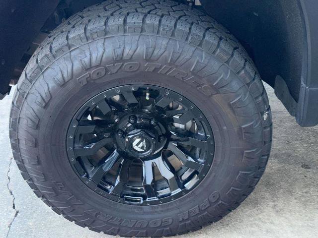 Used 2023 Chevrolet Silverado 1500 ZR2 AWD/4WD image 4