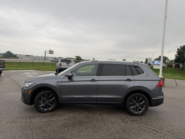 Used 2022 Volkswagen Tiguan SE AWD/4WD image 6