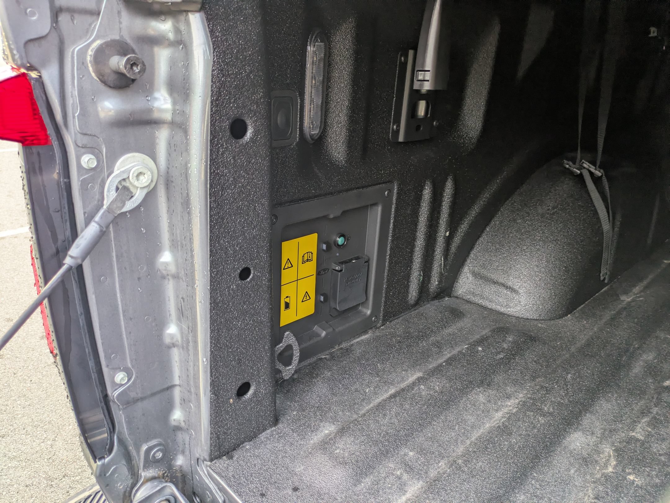 Certified 2025 Ford F150 Lightning Flash AWD/4WD image 36