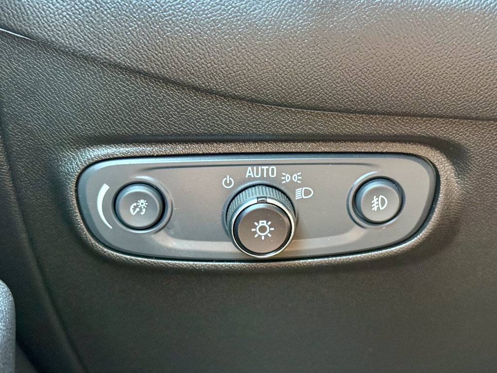 Used 2020 Chevrolet Equinox LT FWD image 27