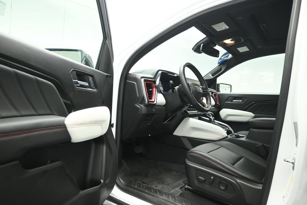 Used 2024 GMC Canyon AT4X w/ AT4X AEV Edition AWD/4WD image 7