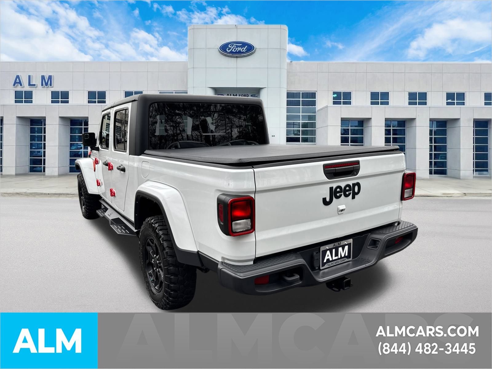 Used 2022 Jeep Gladiator Willys image 8