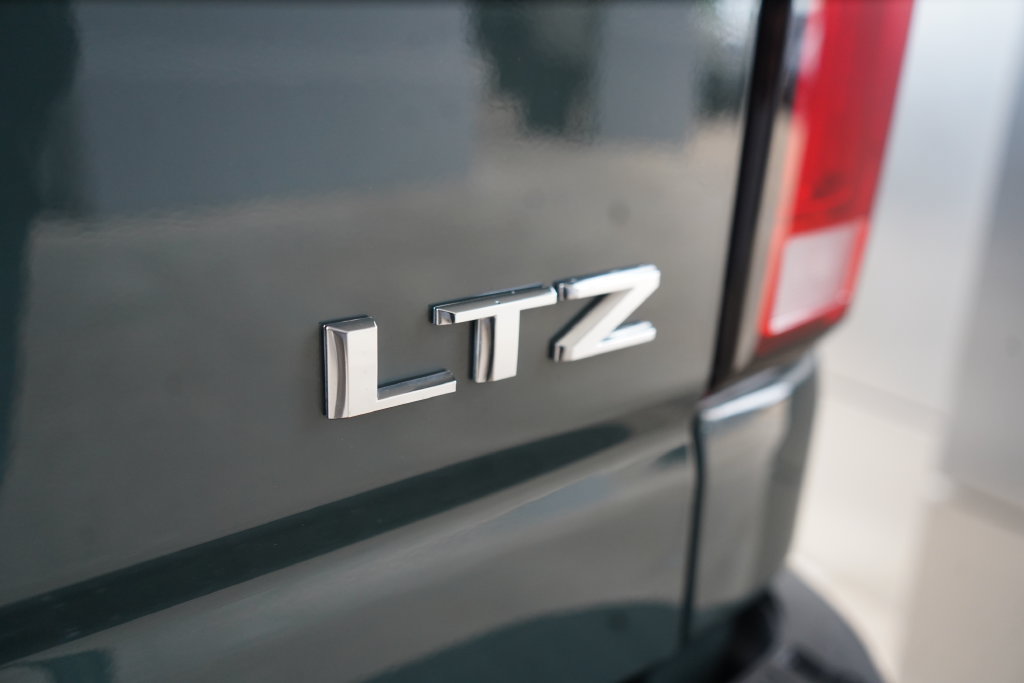 Used 2026 Chevrolet Silverado 2500 LTZ w/ LTZ Premium Package AWD/4WD image 8