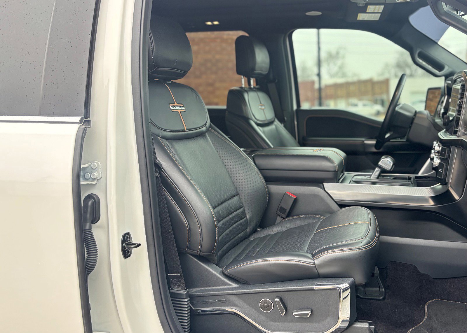 Certified 2022 Ford F150 Platinum w/ Equipment Group 701A High image 34