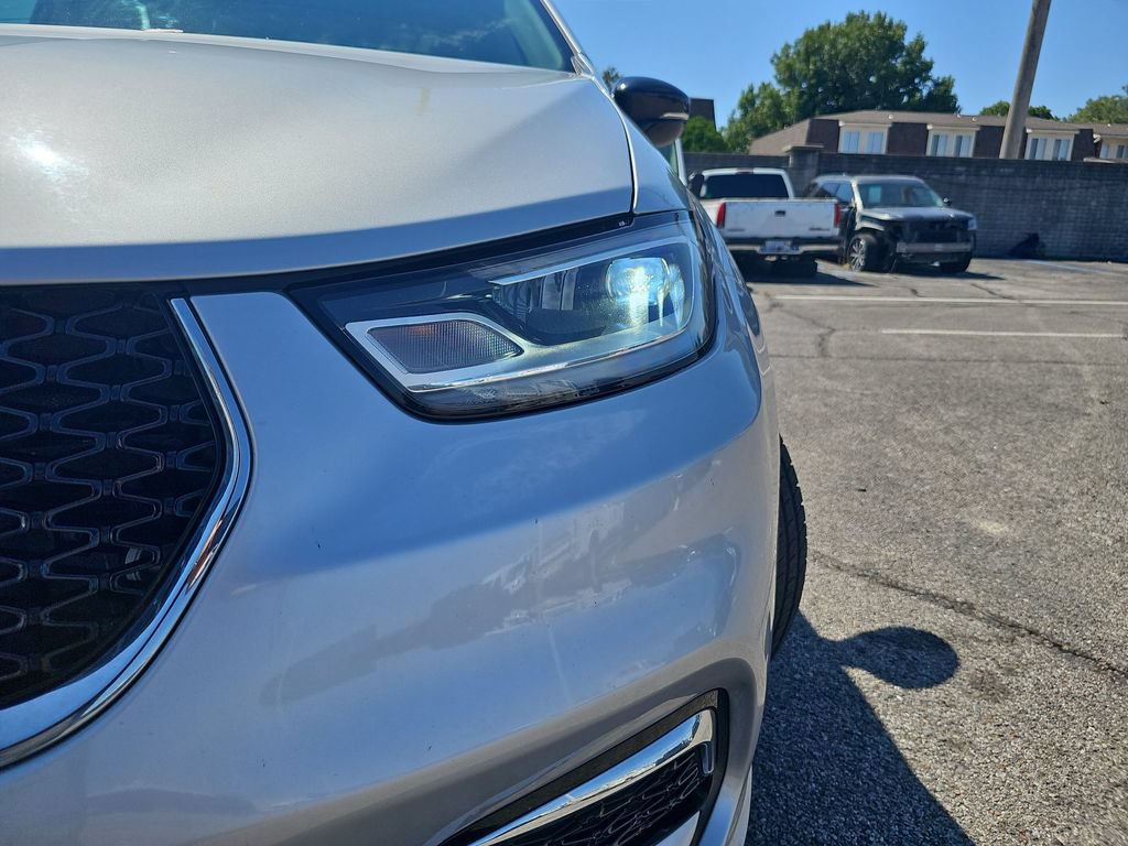 Used 2024 Chrysler Pacifica Touring-L FWD image 30