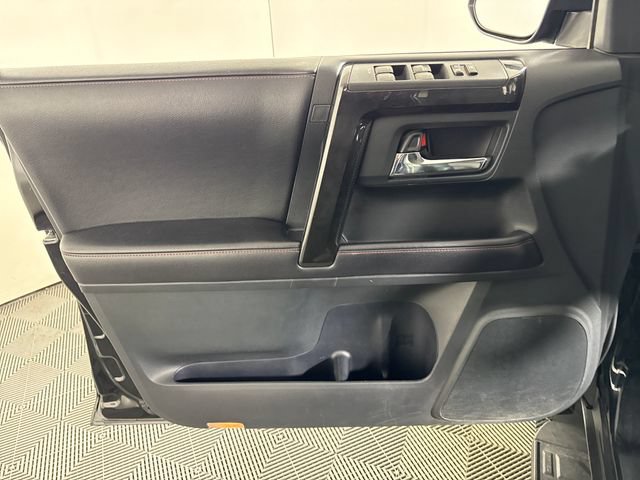 Used 2017 Toyota 4Runner TRD Off-Road AWD/4WD image 27