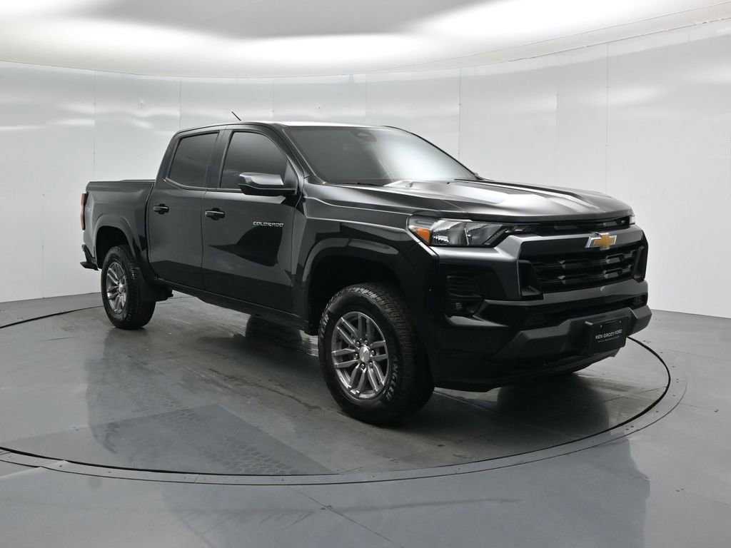 Used 2023 Chevrolet Colorado LT w/ LT Convenience Package image 7