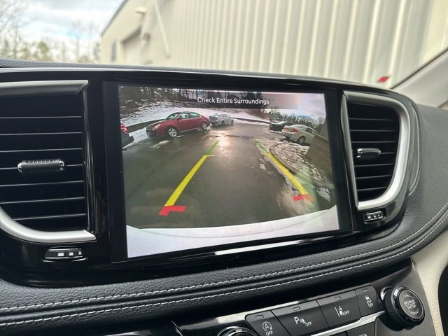 Used 2023 Chrysler Pacifica Touring-L w/ Road Tripper Package image 29