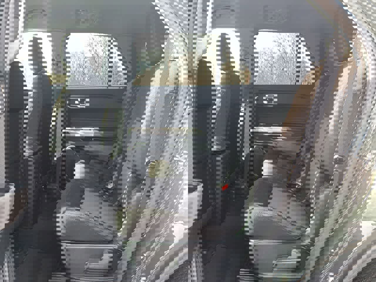 Certified 2024 Ford Explorer XLT image 26