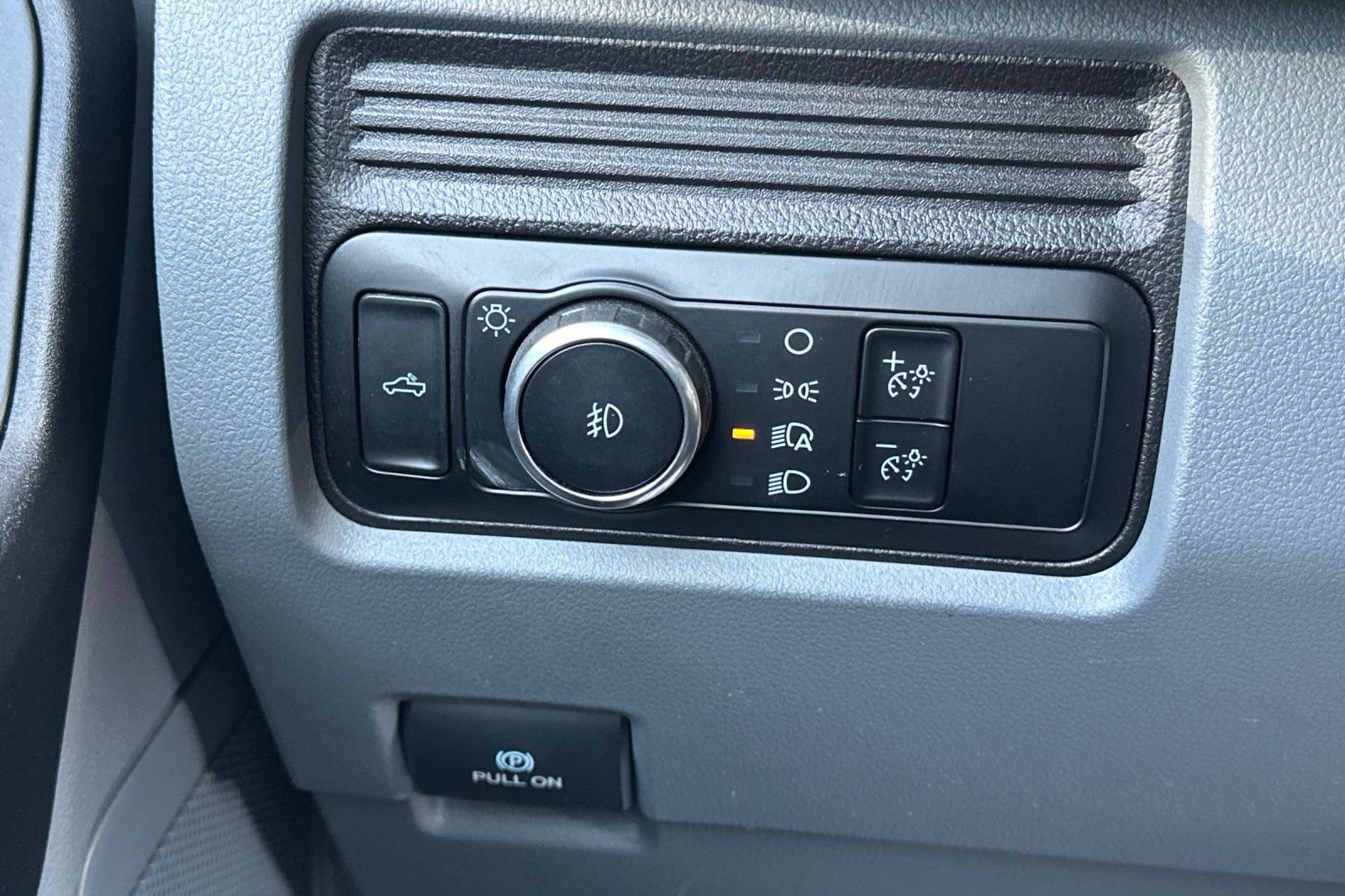 Certified 2024 Ford F250 XL w/ XL Chrome Package image 24