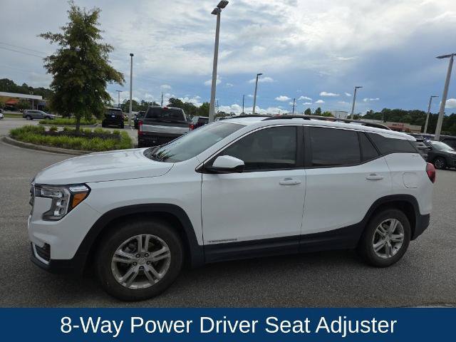 Used 2024 GMC Terrain SLE w/ Driver Convenience Package FWD image 5