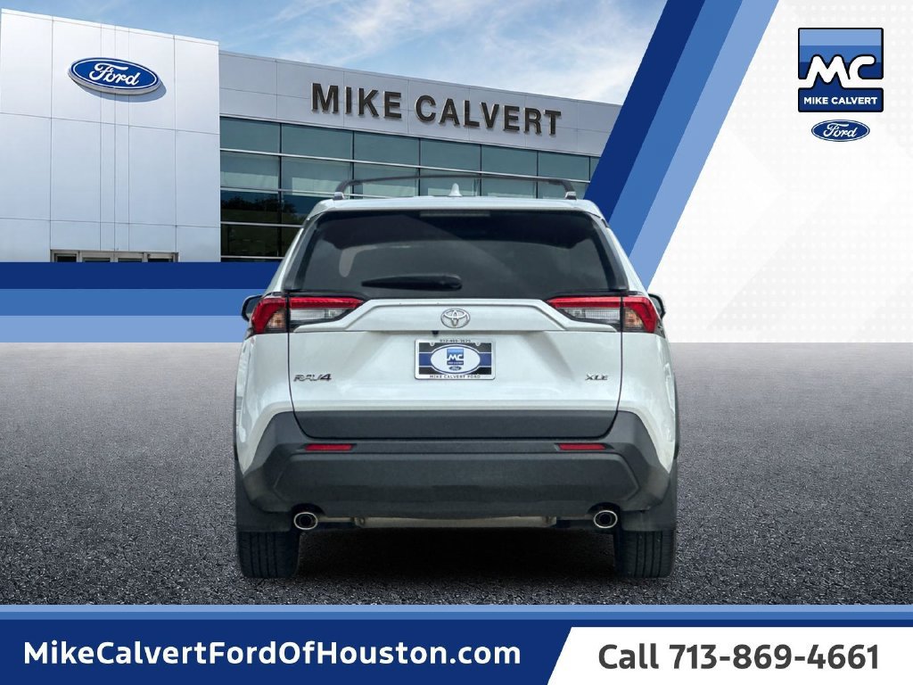 Used 2024 Toyota RAV4 XLE Premium FWD image 4