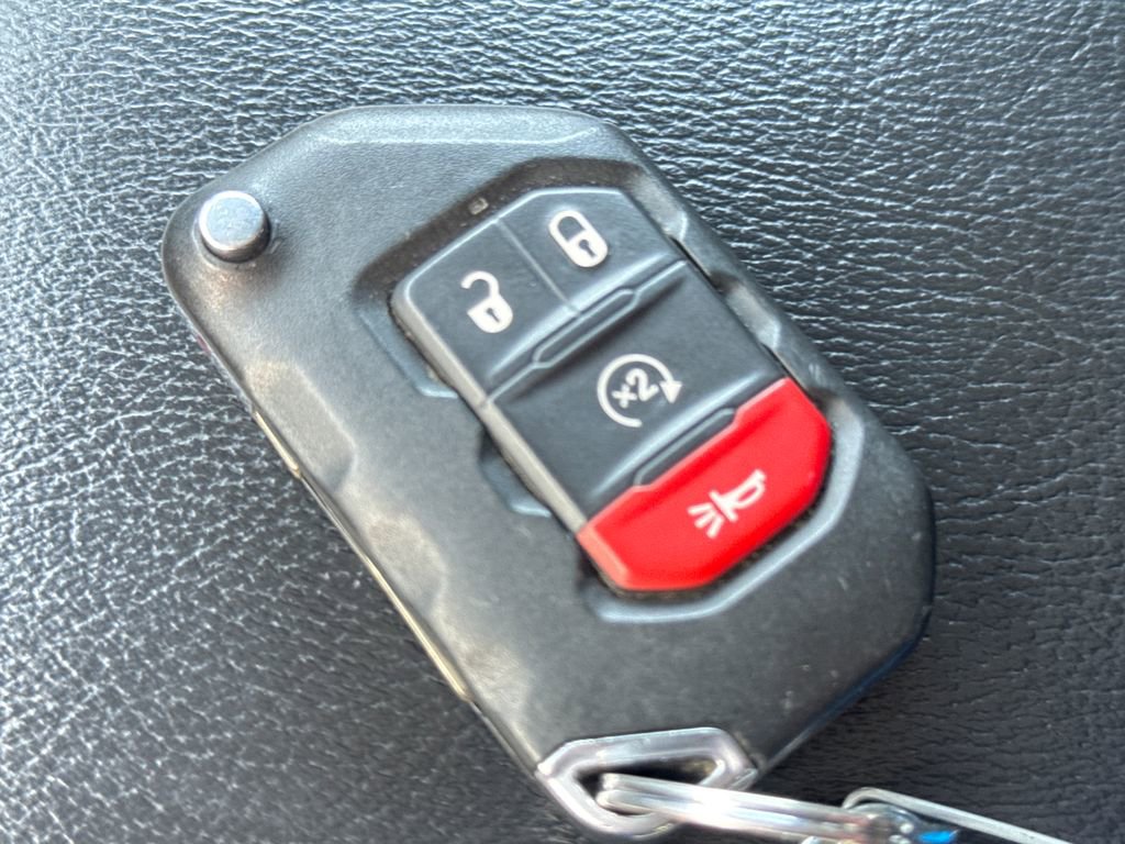 Used 2019 Jeep Wrangler Unlimited Sahara w/ Quick Order Package 24M Moab image 21