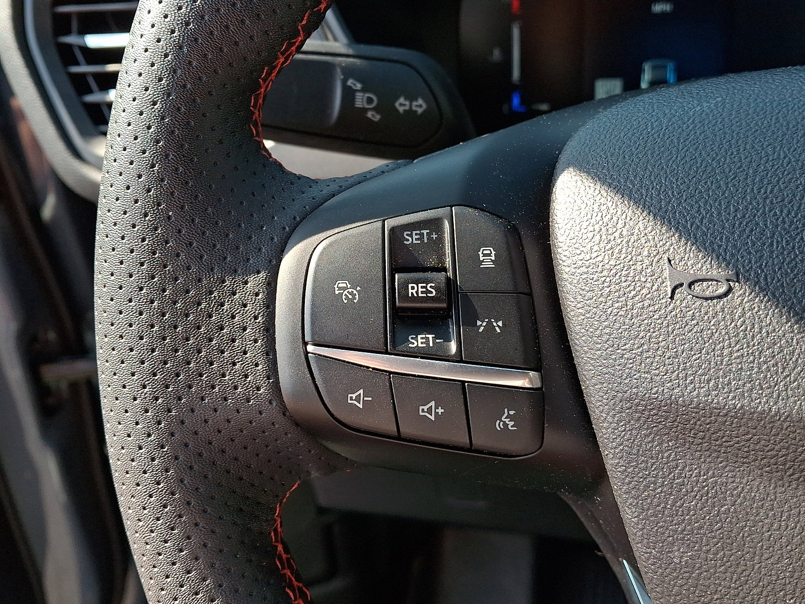 Certified 2023 Ford Escape ST-Line Select w/ Tech Pack #1 AWD/4WD image 22