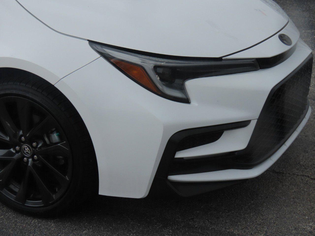 Used 2023 Toyota Corolla SE FWD image 5