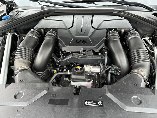 Used 2023 Genesis GV70 3.5T Sport w/ Sport Prestige Package AWD/4WD image 9