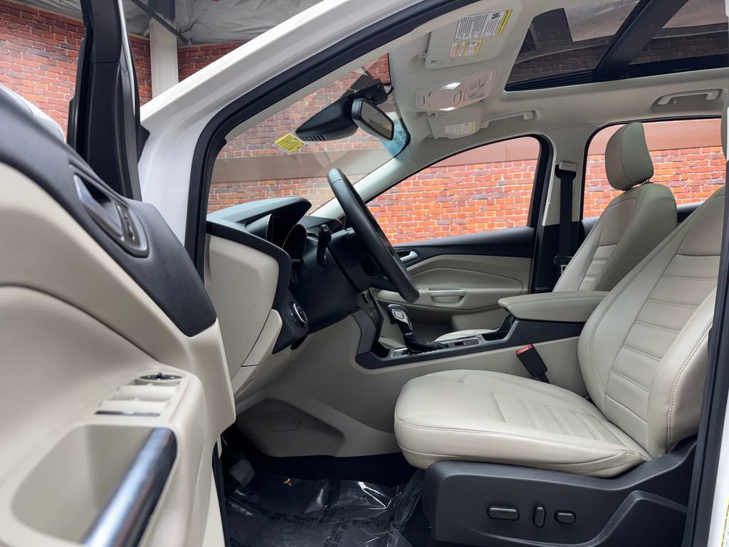 Certified 2019 Ford Escape SEL FWD image 23