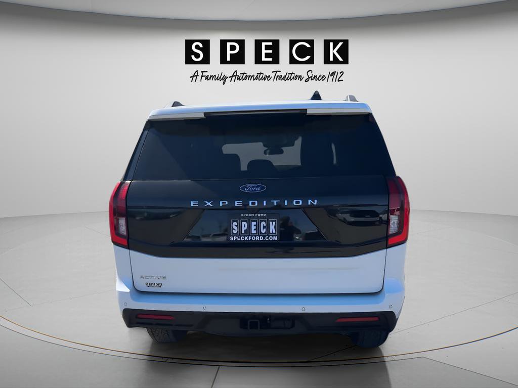 Certified 2025 Ford Expedition Active AWD/4WD image 5