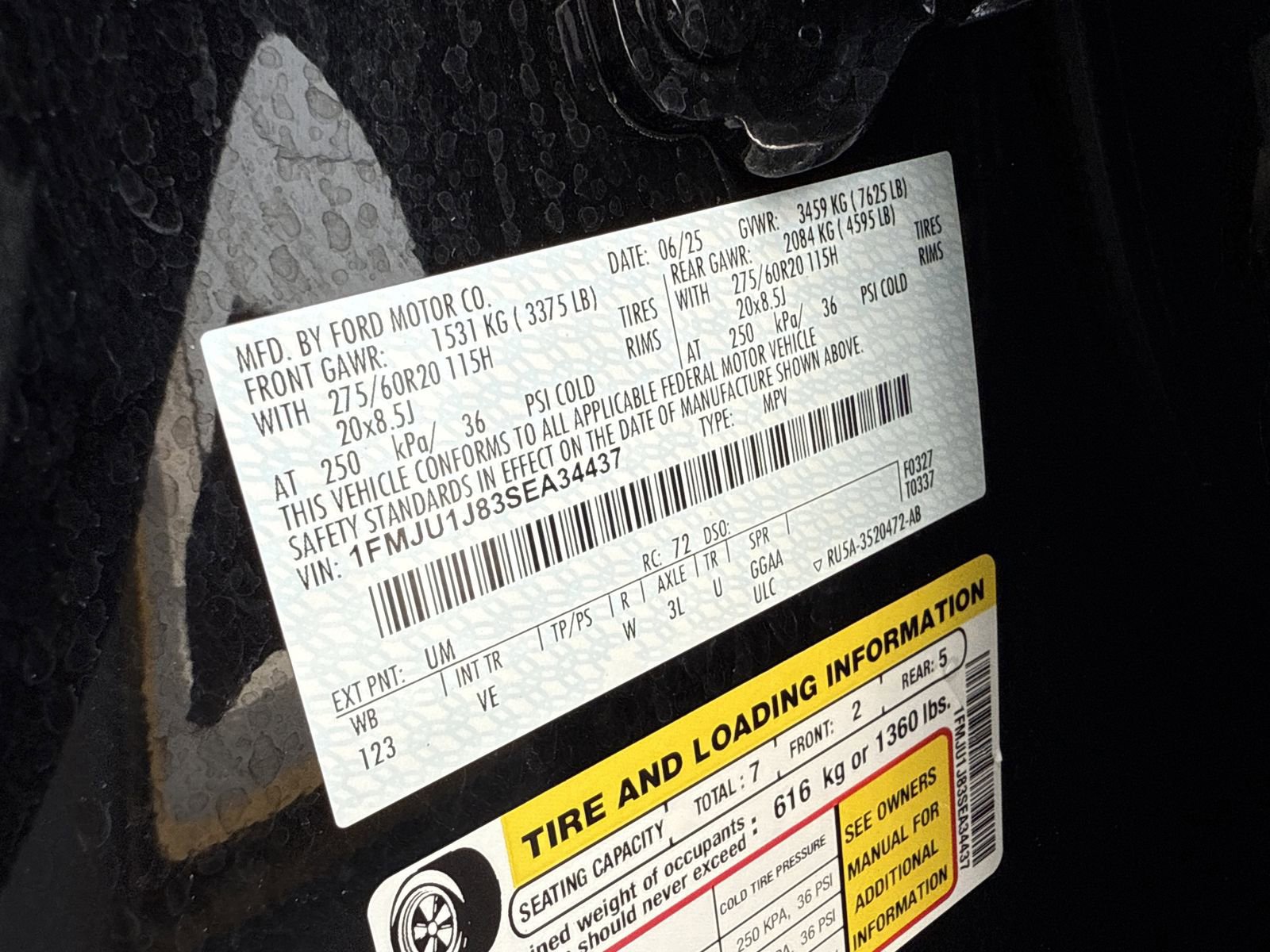 Certified 2025 Ford Expedition Active AWD/4WD image 33