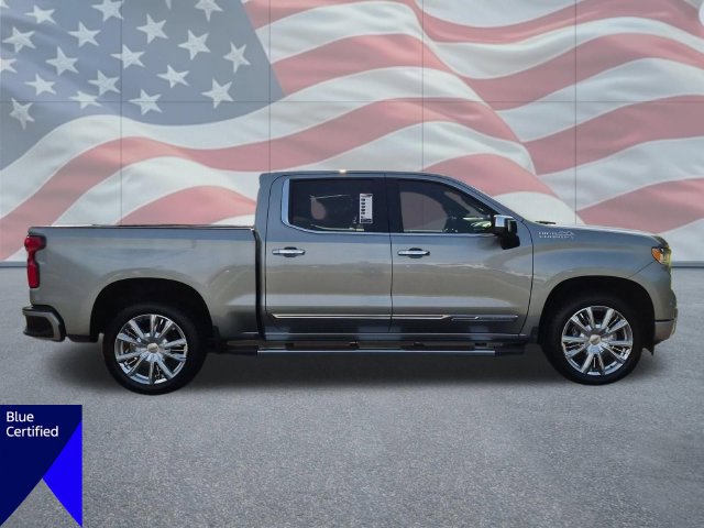 Used 2024 Chevrolet Silverado 1500 High Country w/ High Country Premium Package AWD/4WD image 2