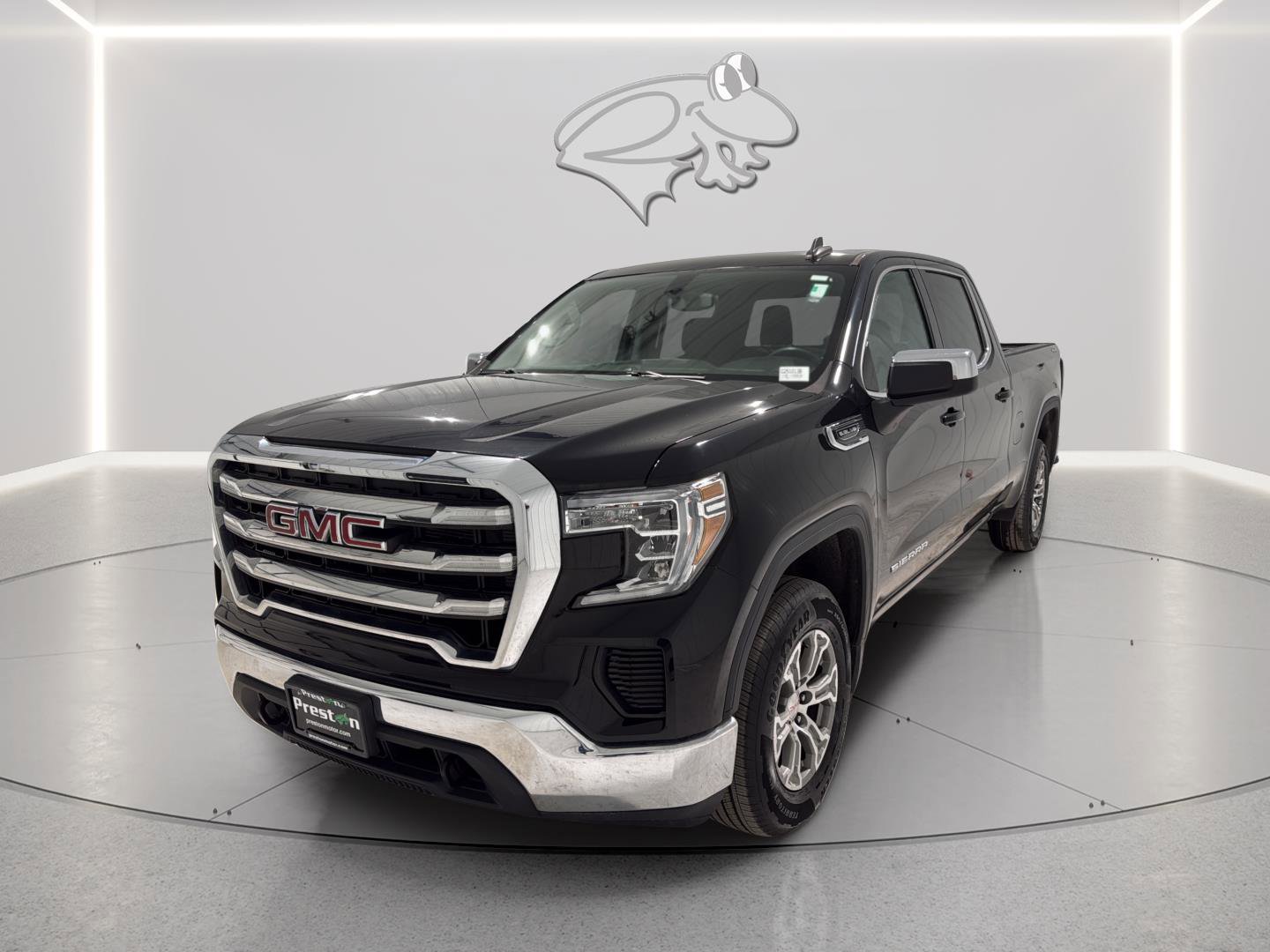 Used 2020 GMC Sierra 1500 SLE w/ SLE Value Package image 1