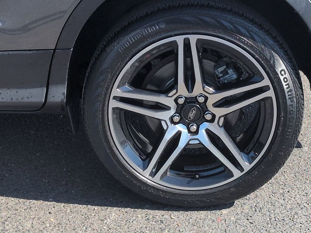 Certified 2019 Ford Escape SEL AWD/4WD image 32
