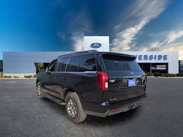 Certified 2025 Ford Expedition Active RWD image 4