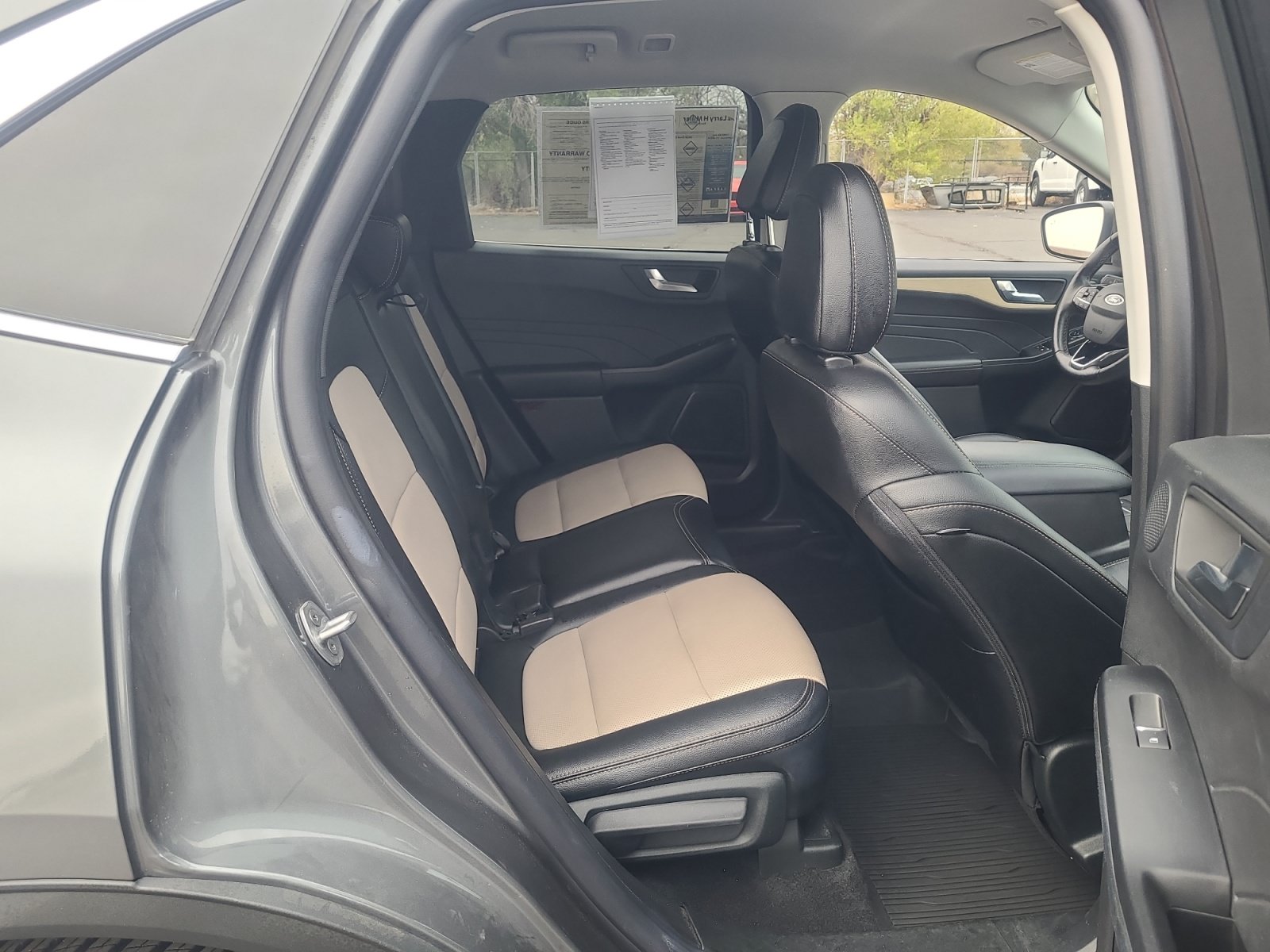 Certified 2022 Ford Escape Titanium w/ Titanium Premium Package FWD image 18