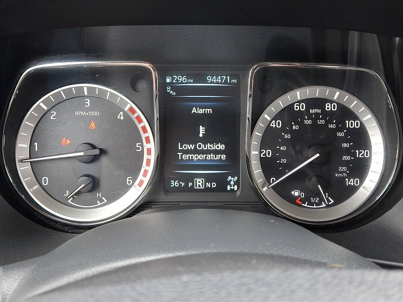 Used 2017 Nissan Titan SL AWD/4WD image 25