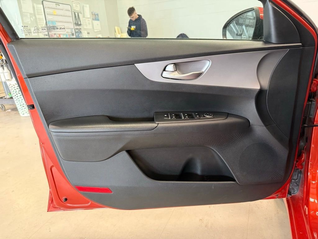 Used 2022 Kia Forte LXS FWD image 26