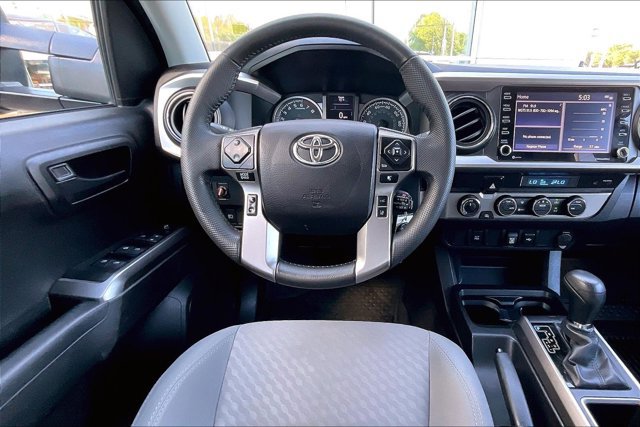 Used 2022 Toyota Tacoma SR5 AWD/4WD image 5