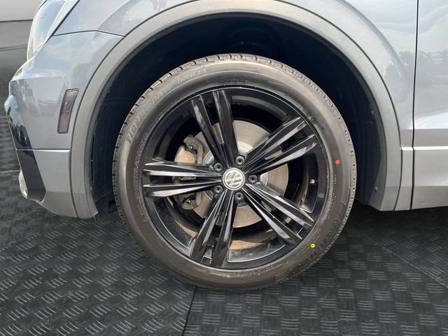 Used 2019 Volkswagen Tiguan SEL Premium R-Line AWD/4WD image 14